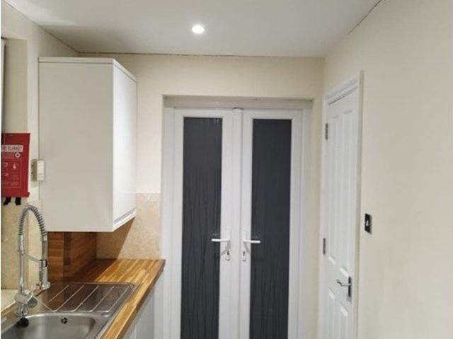 Westcliff On Sea, Prittlewell SS0, 2 bed flat to rent, £1,350 pcm | PrimeLocation