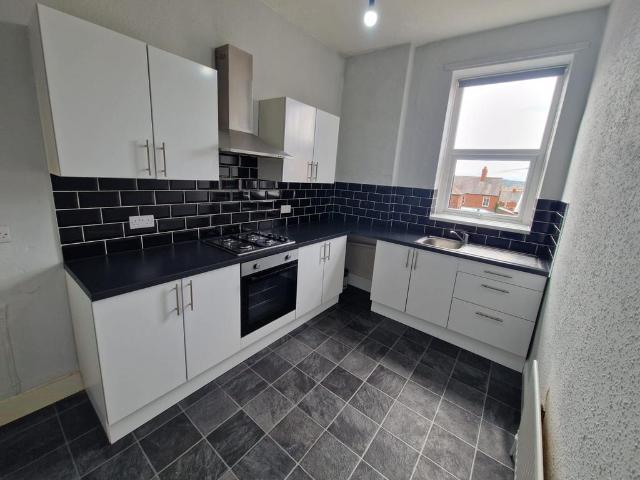 Westbourne Avenue, Gateshead NE8 2 bed flat to rent £675 pcm £156 pw