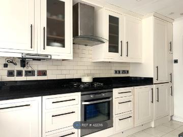 Westbourne Avenue, London W3, 5 bed detached house to rent, £4,000 pcm | PrimeLocation