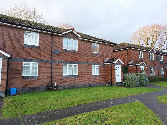 Westbourne Court, Penarth CF64, 2 bed flat to rent, £950 pcm | PrimeLocation