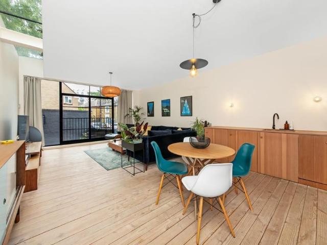 Westbourne Drive, Forest Hill. 2 bed flat to rent £2,500 pcm £577 pw