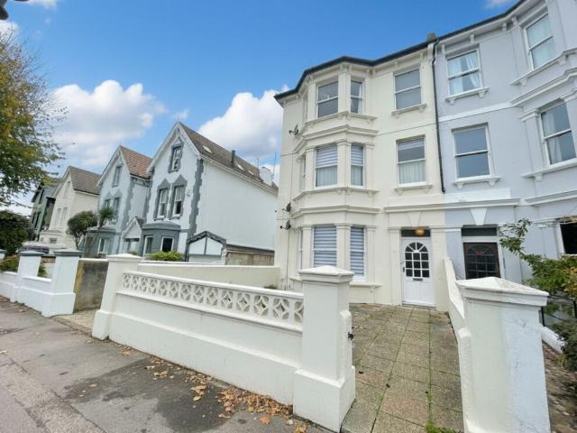 Westbourne Gardens, Hove, BN3 – HW Estate Agents