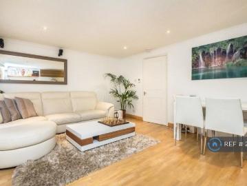 Westbourne Grove Terrace, London, W2 2 bed maisonette to rent £3,550 pcm £819 pw