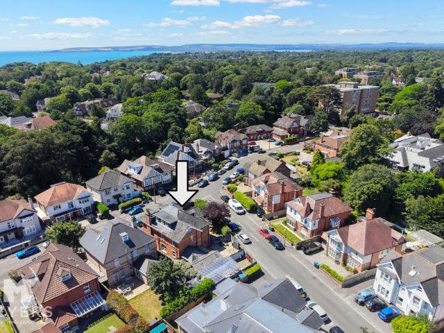 Westbourne Park Road, Bournemouth, 8 BH4, 2 bed flat to rent, £1,500 pcm | PrimeLocation