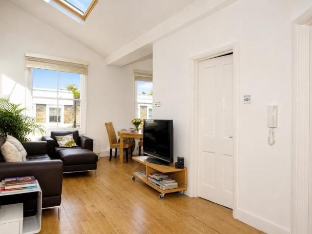 Westbourne Park Road London W11 2 bed flat to rent £3,250 pcm £750 pw
