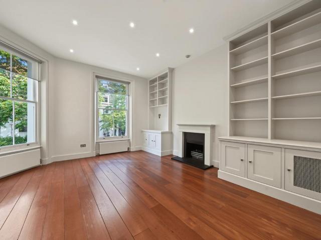 Westbourne Park Road, London, W11 3 bed apartment to rent £6,750 pcm £1,558 pw