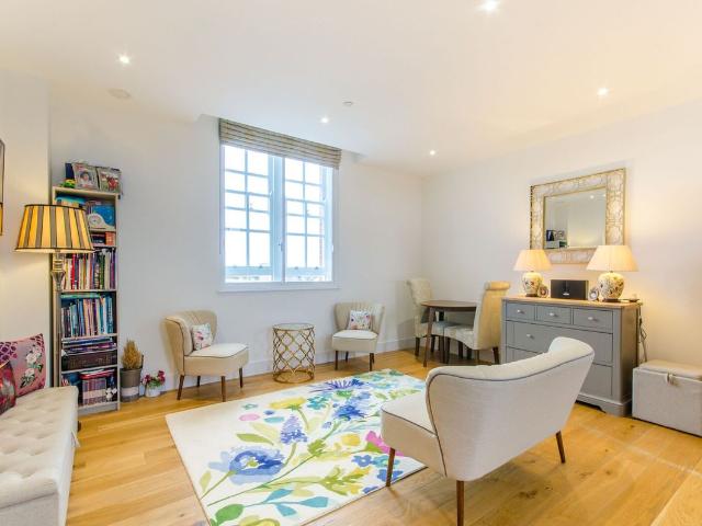 Westbourne Place, Maida Vale, London W9, 1 bed flat to rent, £3,500 pcm | PrimeLocation