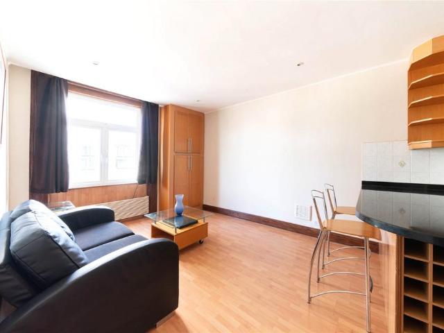 Westbourne Terrace, London W2 1 bed flat to rent £2,200 pcm £508 pw