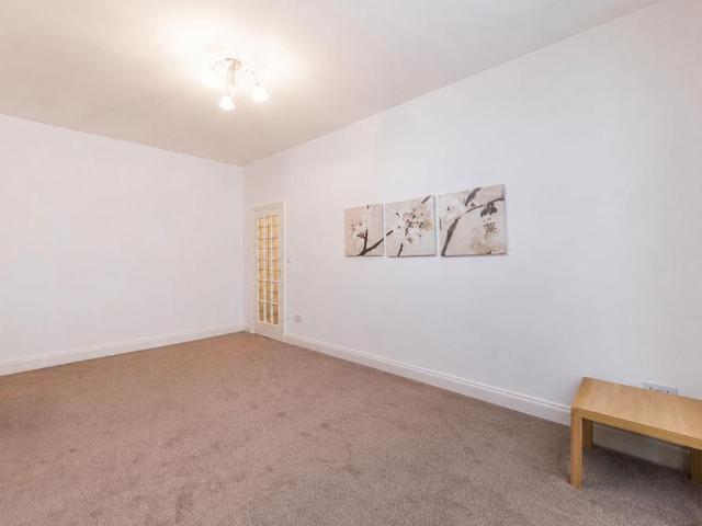 Westbourne Terrace, London W2 2 bed apartment to rent £3,445 pcm £795 pw