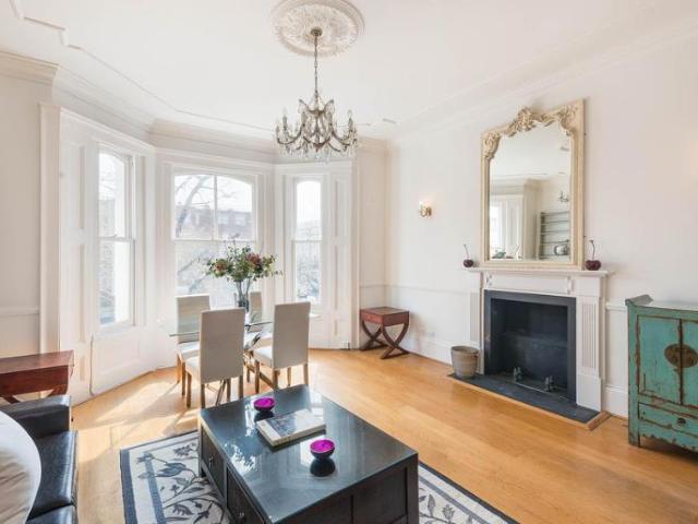 Westbourne Terrace, London W2 2 bed apartment to rent £3,640 pcm £840 pw