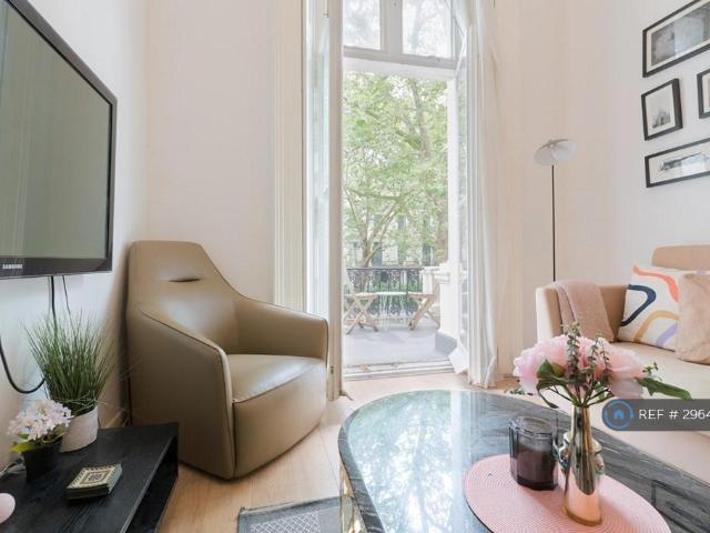 Westbourne Terrace, London, W2 2 bed flat to rent £3,500 pcm £808 pw