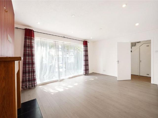 Westbere Road, London, NW2 3 bed house to rent £3,250 pcm £750 pw