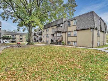 Westbrook Tower Studio Apartment for Rent at 2121 Douglas St, Omaha, NE 68102 Park East