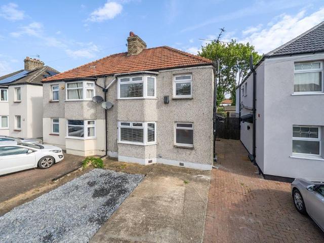 Westbrooke Road, Welling DA16 3 bed semi detached house to rent £2,100 pcm £485 pw