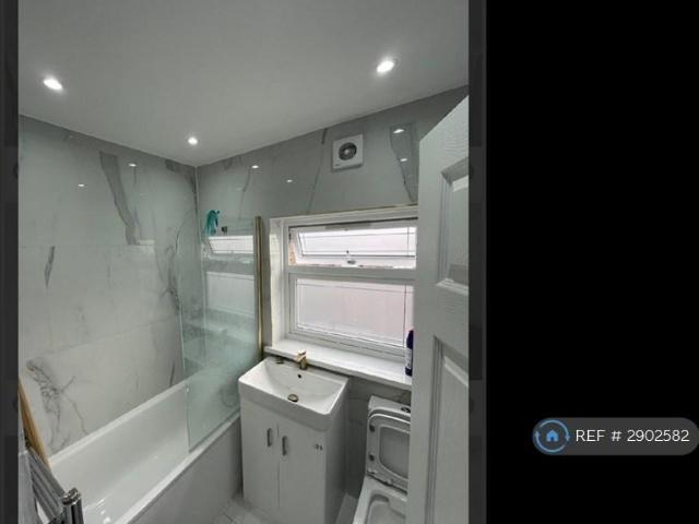Westbury Terrace, London, E7 1 bed in a house share to rent £800 pcm £185 pw