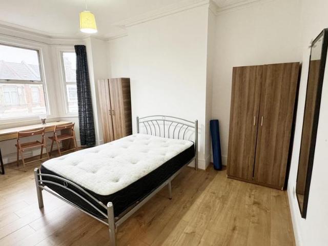 Westbury Avenue, Turnpike Lane, N22 House share to rent £700 pcm £162 pw