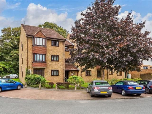 Westbury Close, Whyteleafe CR3, 1 bed flat to rent, £5,850 pcm | PrimeLocation