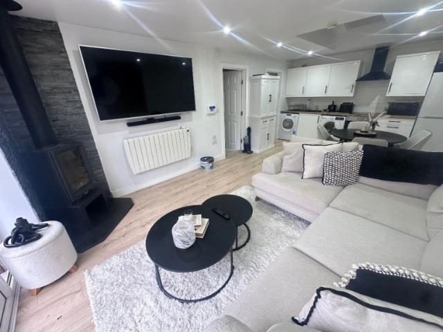Westbury On Trym, Bristol BS10, 1 bed flat to rent, £1,500 pcm | PrimeLocation