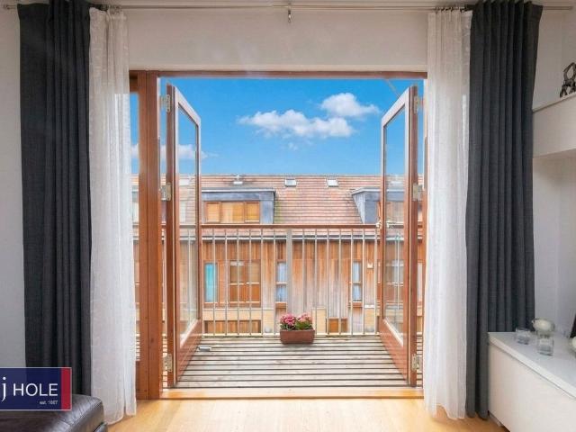 Westbury On Trym, Bristol BS10, 2 bed flat to rent, £1,500 pcm | PrimeLocation