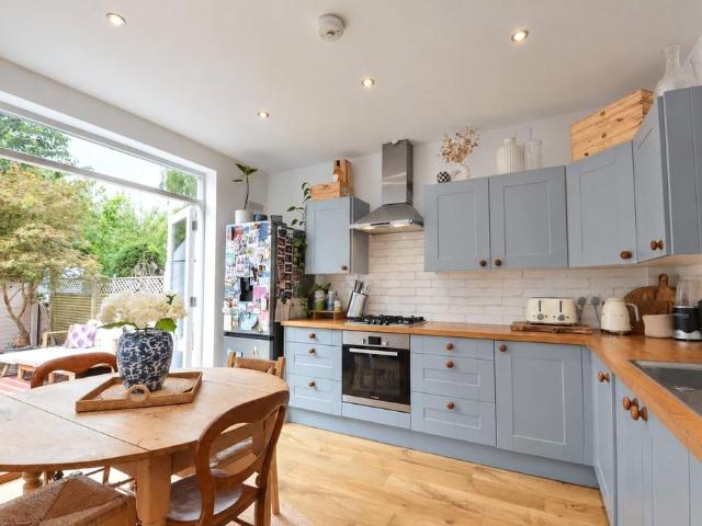 Westbury on Trym, Bristol, Somerset, BS9 3 bed terraced house to rent £2,000 pcm £462 pw