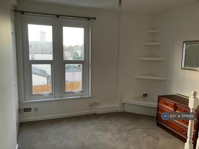 Westbury Park, Bristol, BS6 1 bed flat to rent £1,400 pcm £323 pw