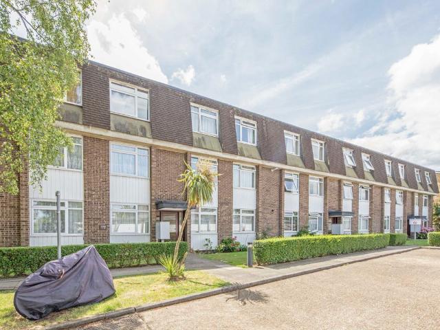 Westbury Road, New Malden KT3, 2 bed flat to rent, £2,100 pcm | PrimeLocation