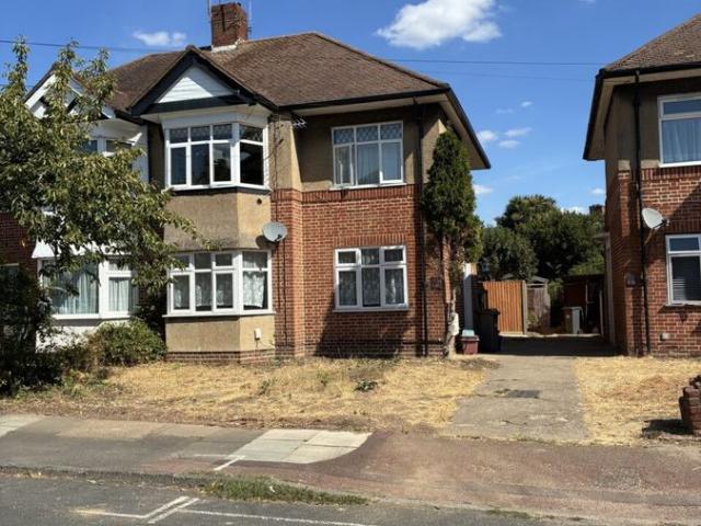 Westbury Road, Feltham, Middlesex TW13, 2 bed maisonette to rent, £1,600 pcm | PrimeLocation