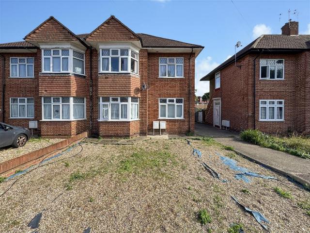 Westbury Road, Feltham TW13, 2 bed maisonette to rent, £1,800 pcm | PrimeLocation