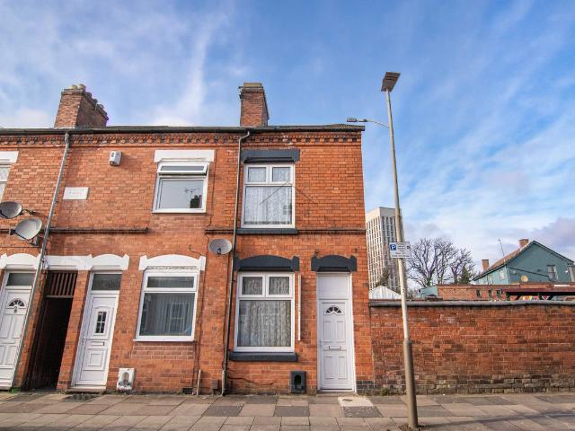 Westbury Road, Leicester, Leicestershire LE2, 2 bed end terrace house to rent, £1,195 pcm | PrimeLocation