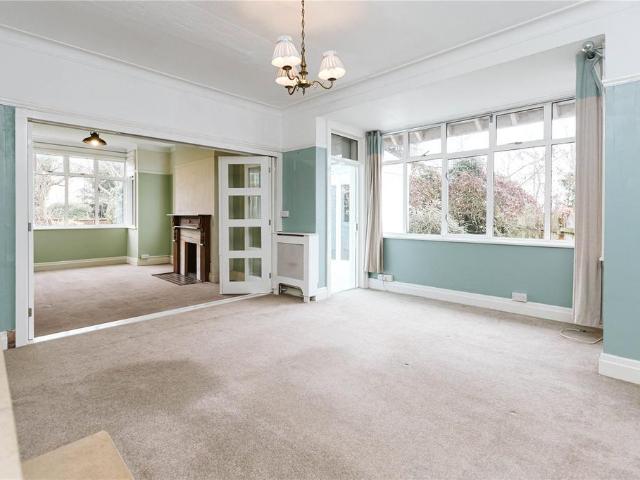 Westbury Road, Westbury on Trym. 3 bed semi detached house to rent £2,350 pcm £542 pw