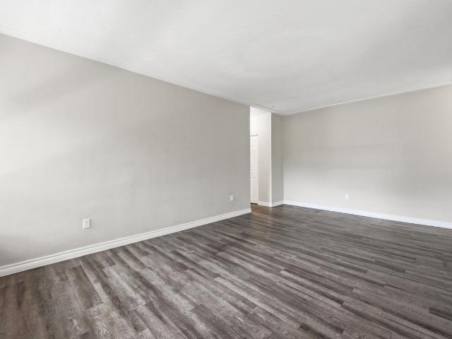 Westgate Towers II 2 Bedroom Apartment for Rent at 300 Main St W, Hamilton, ON L8P 1J8 Strathcona