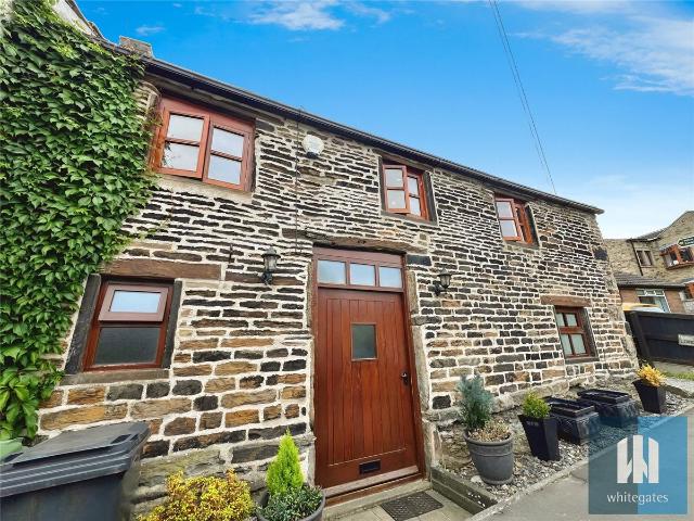 Westgate, Almondbury, Huddersfield HD5, 3 bed barn conversion to rent, £1,500 pcm | PrimeLocation