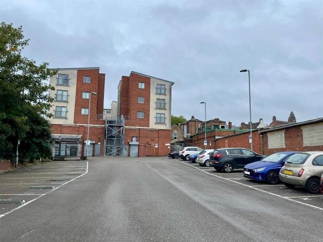 Westgate Central, Westgate, Wakefield WF1, 1 bed flat to rent, £725 pcm | PrimeLocation
