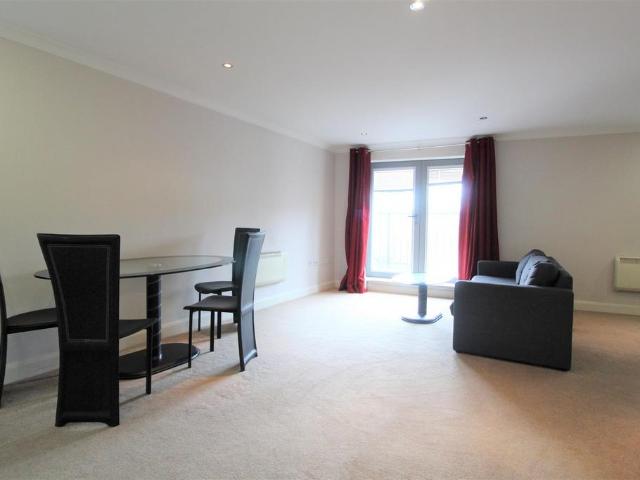 Westgate Central, 117 Westgate, WF1 2 bed apartment to rent £800 pcm £185 pw