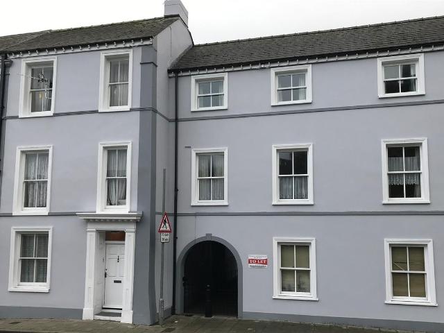 Westgate Hill, Pembroke SA71, 1 bed flat to rent, £595 pcm | PrimeLocation