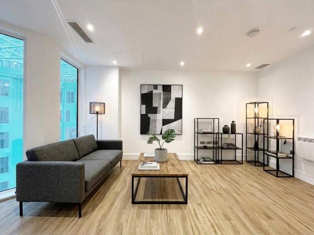 Westgate House, Ealing, London, W5 1 bed property to rent £1,550 pcm £358 pw