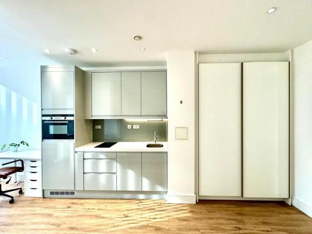 Westgate House, London W5 Studio to rent £1,560 pcm £360 pw