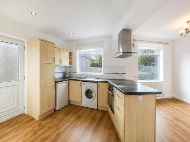 Westgate Road, London, SE25 3 bed flat to rent £1,900 pcm £438 pw