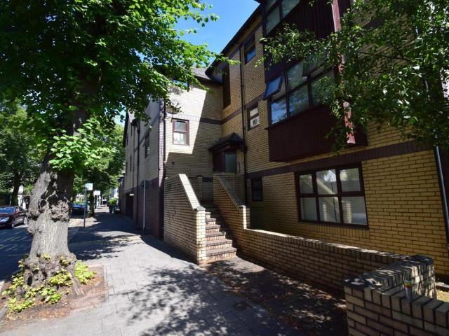 Westgrove Court, West Grove, Cardiff 1 bed house to rent £875 pcm £202 pw
