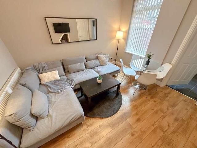 Westdale Road, L15