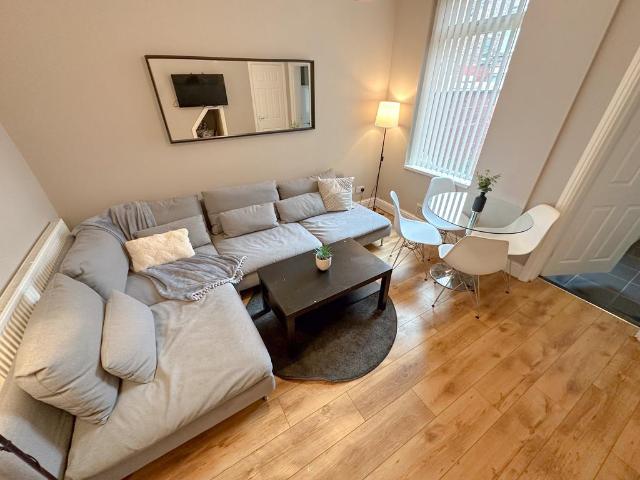 Westdale Road, Liverpool, L15 4HR, United Kingdom | 4 bed townhouse for rent #135188544 | Rentberry