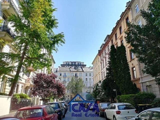 WESTEND NORD: 3,5 Zimmer Wohnung mit Balkon und Skyline Blick, hochwertig möbliert, sehr ruhig gelegen