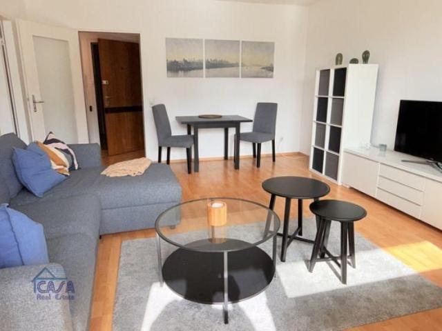 WESTEND NORD: neu möblierte 2,5 Zimmer Wohnung mit Balkon und Skyline Blick, Erstbezug nach Renovierung