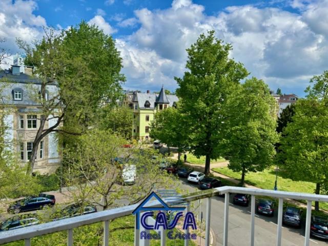WESTEND Süd: gepflegte 4 Wohnung mit 2 Balkonen mit Blick auf den Park