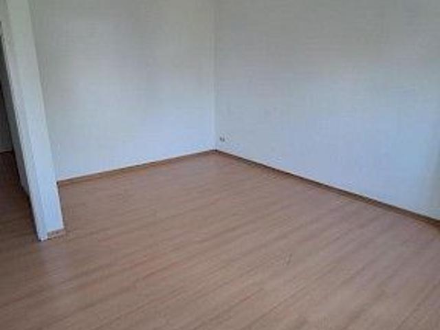 Westend 2 Zimmer Dachgeschosswohnung mit EBK und Balkon schnell sein!
