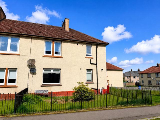 Westerton Avenue, Larkhall ML9, 2 bed flat to rent, £650 pcm | PrimeLocation