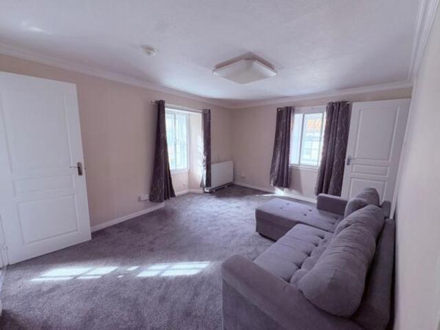 Wester Close
