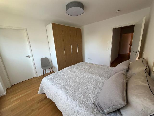 Westerberg: Quiet 3 room new build apartment with balcony and underground parking, Osnabruck Amsterdam Apartments for Rent