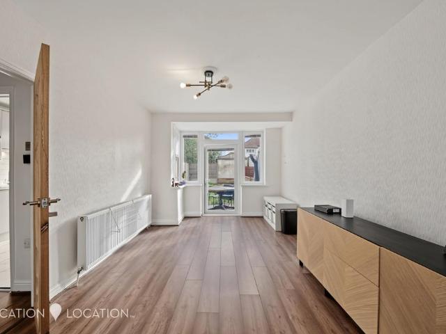 Westerham Avenue, London, N9 3 bed house to rent £2,200 pcm £508 pw