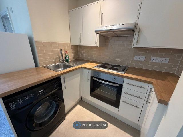 Westerham Road, Bournemouth BH4, Studio to rent, £775 pcm | PrimeLocation